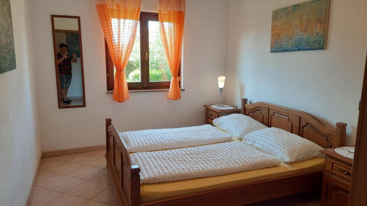 Villa Linet Funtana Exterior photo