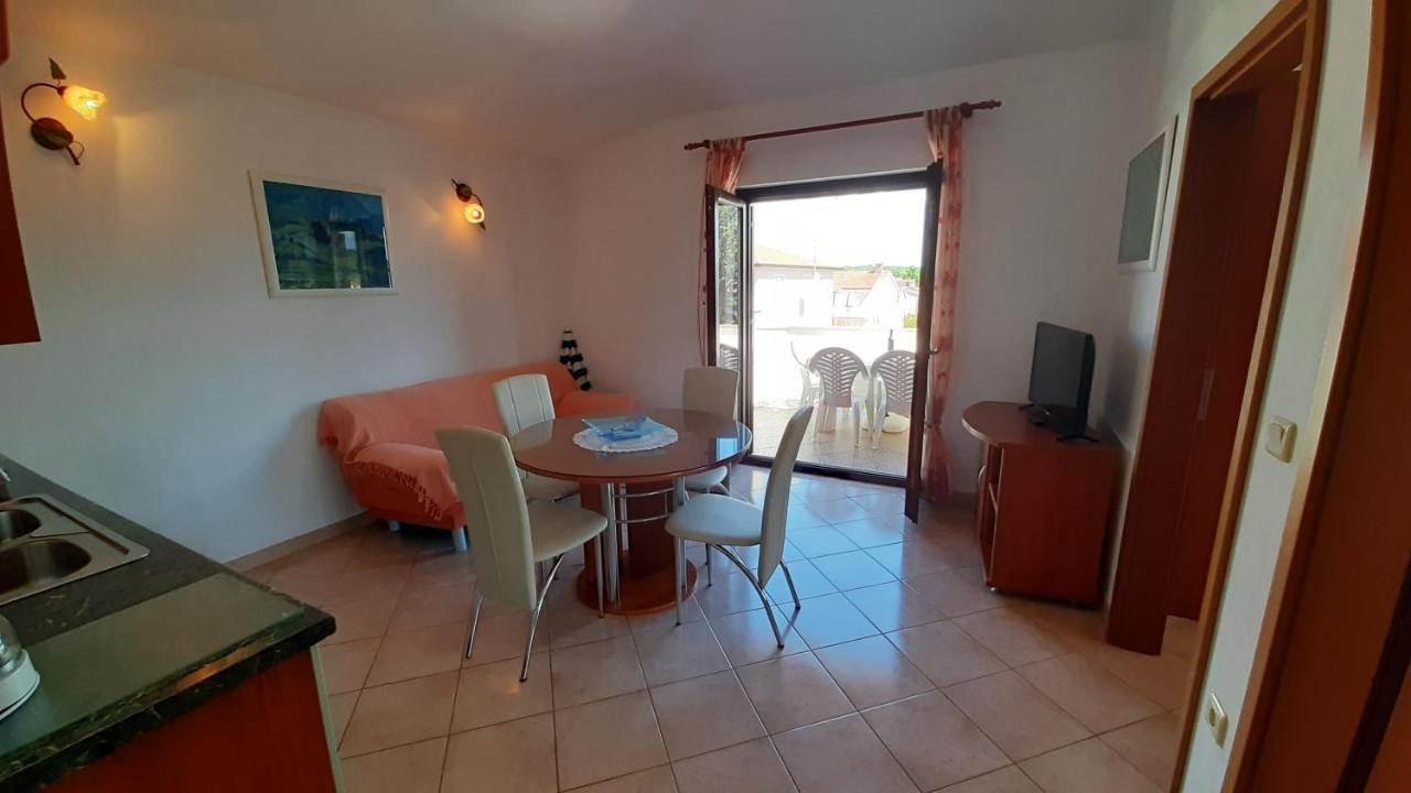 Villa Linet Funtana Exterior photo