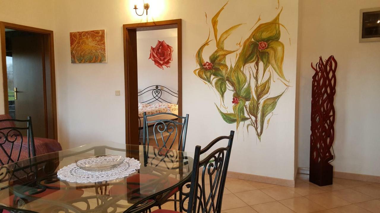 Villa Linet Funtana Exterior photo